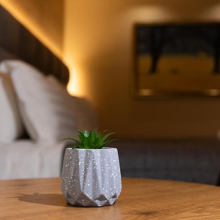 4R Colombo Hotel Tiranë Eksteriør bilde