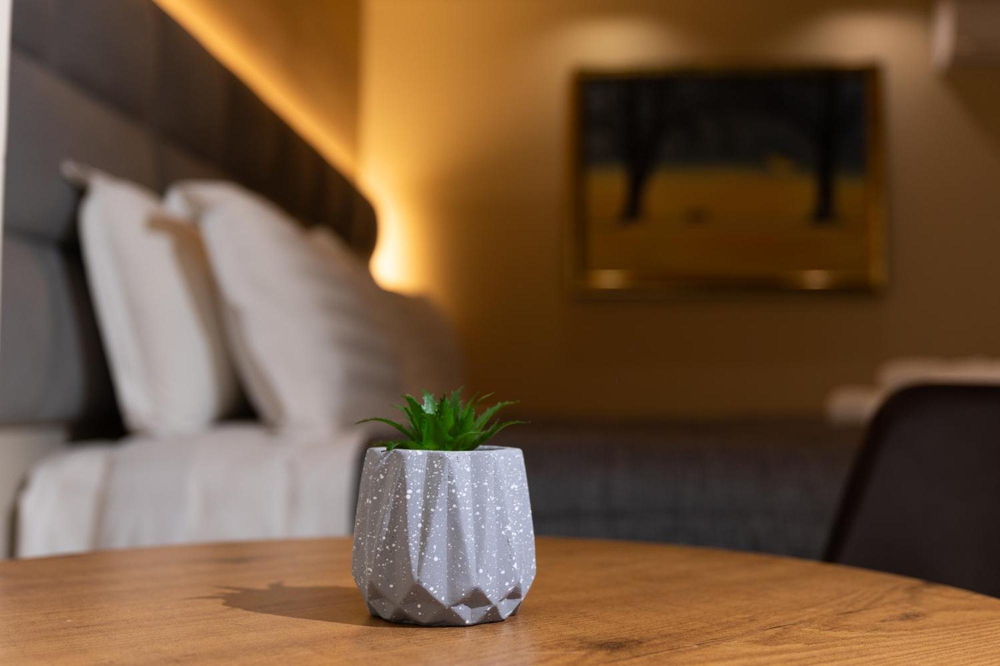 4R Colombo Hotel Tiranë Eksteriør bilde