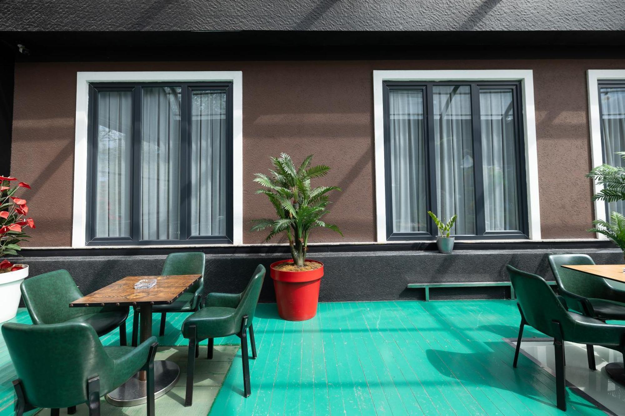 4R Colombo Hotel Tiranë Eksteriør bilde