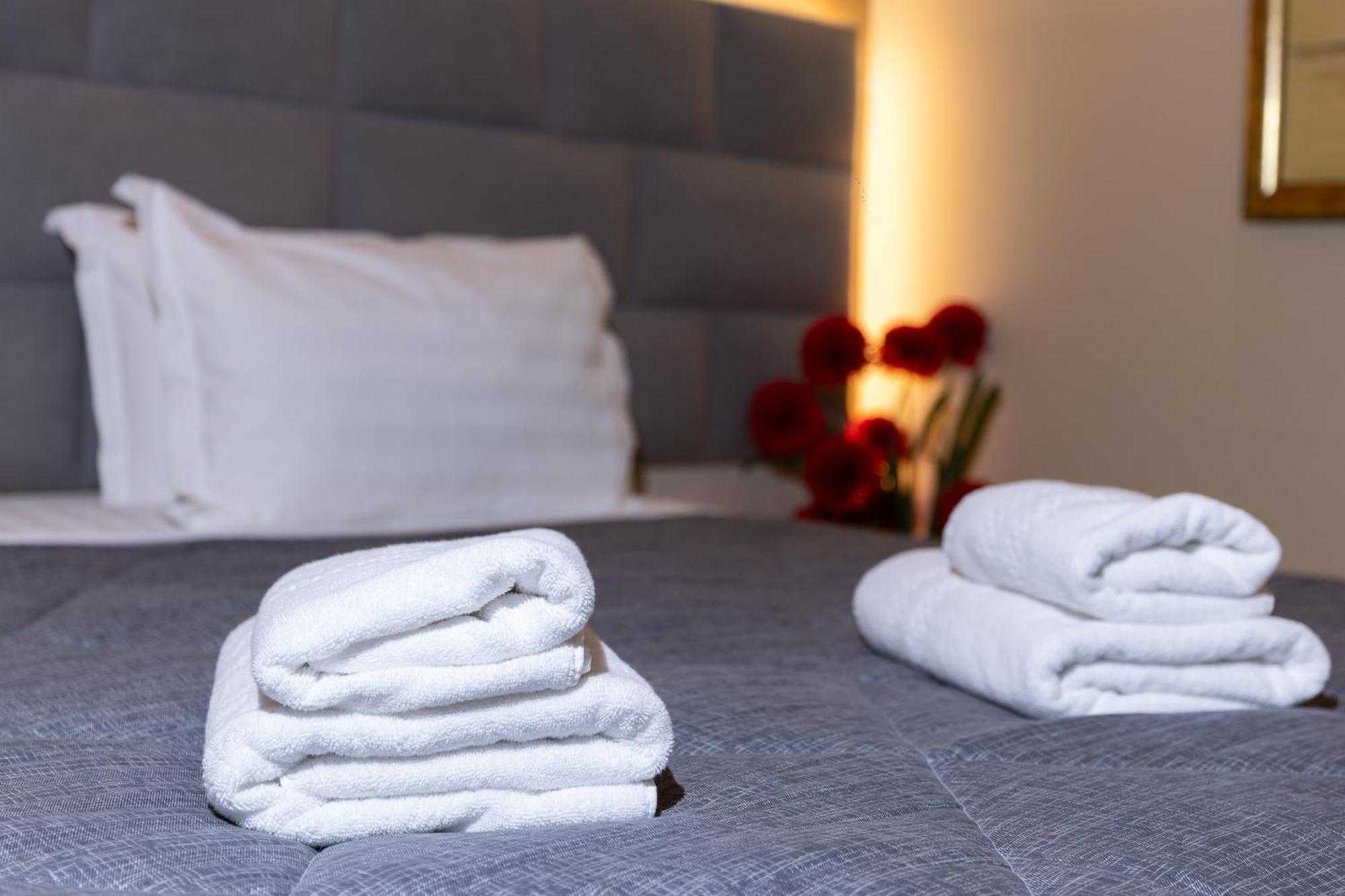 4R Colombo Hotel Tiranë Eksteriør bilde