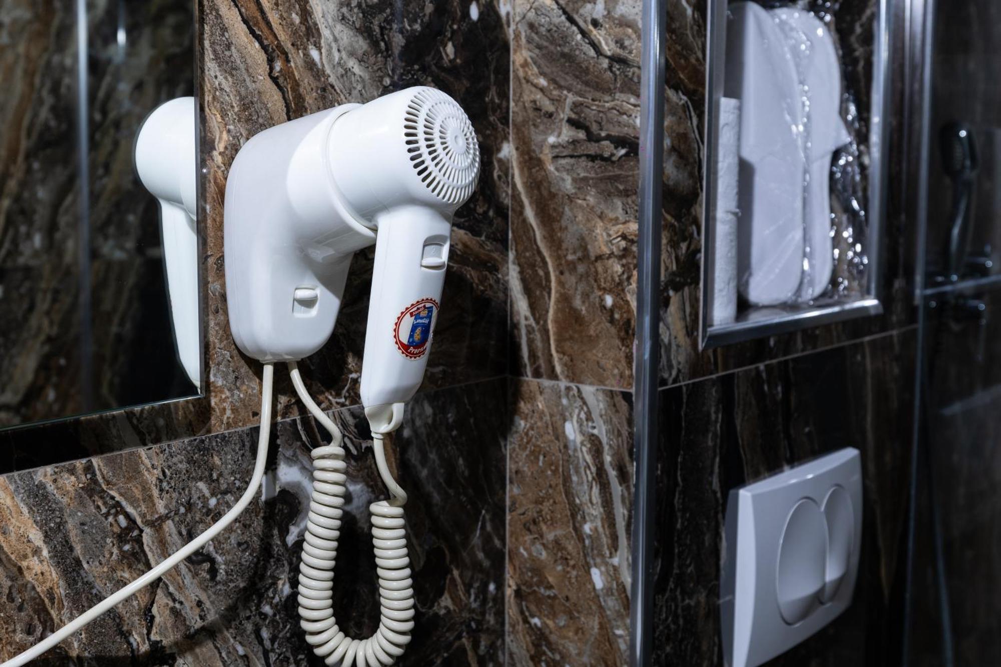 4R Colombo Hotel Tiranë Eksteriør bilde
