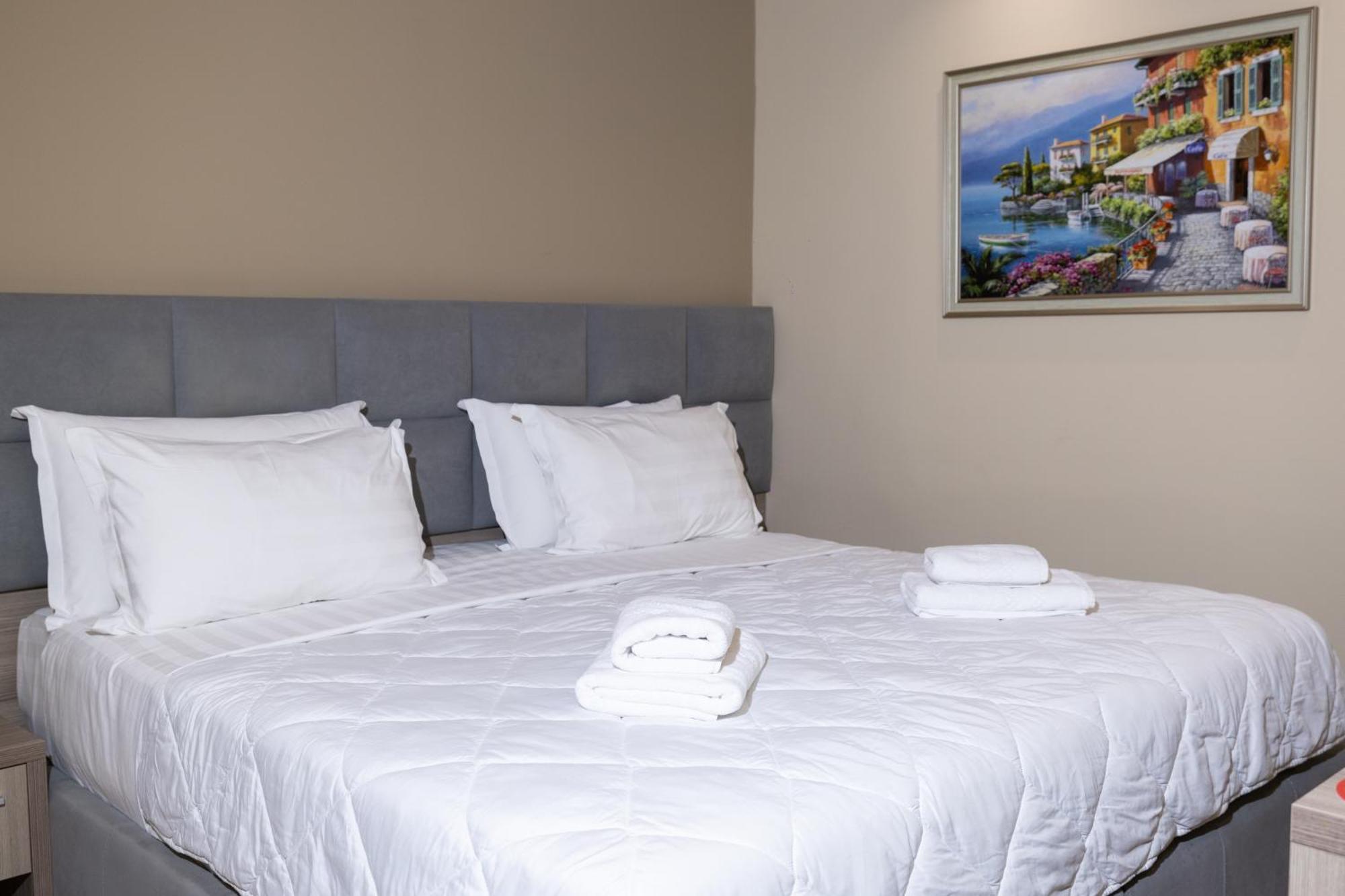 4R Colombo Hotel Tiranë Eksteriør bilde