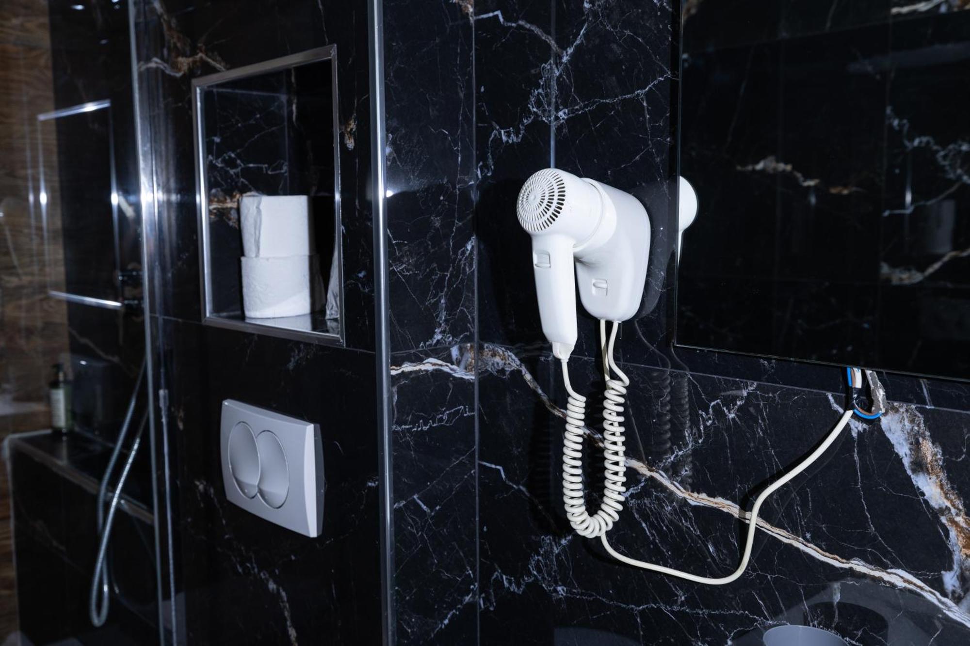 4R Colombo Hotel Tiranë Eksteriør bilde