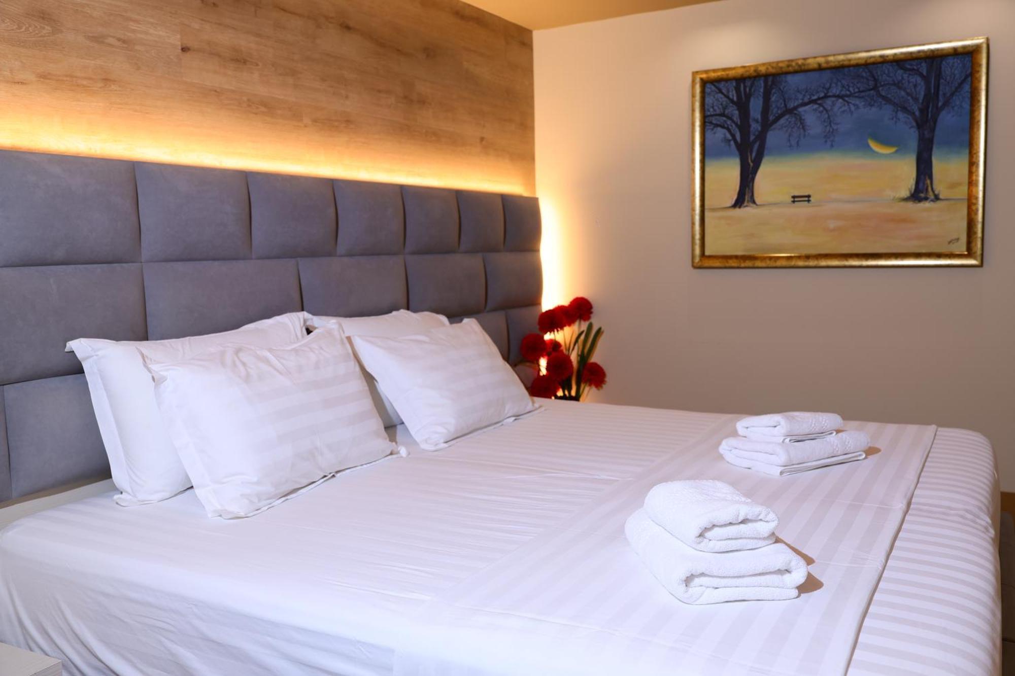 4R Colombo Hotel Tiranë Eksteriør bilde