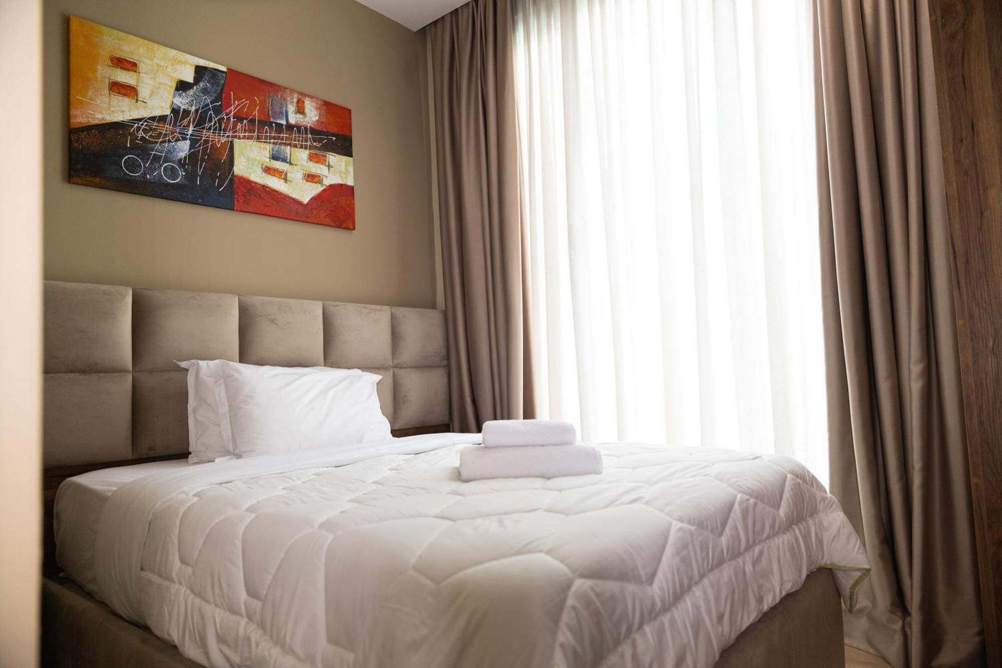 4R Colombo Hotel Tiranë Eksteriør bilde