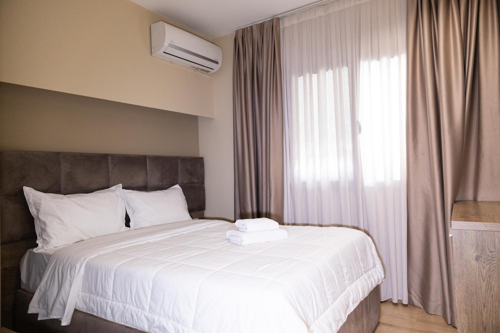 4R Colombo Hotel Tiranë Eksteriør bilde