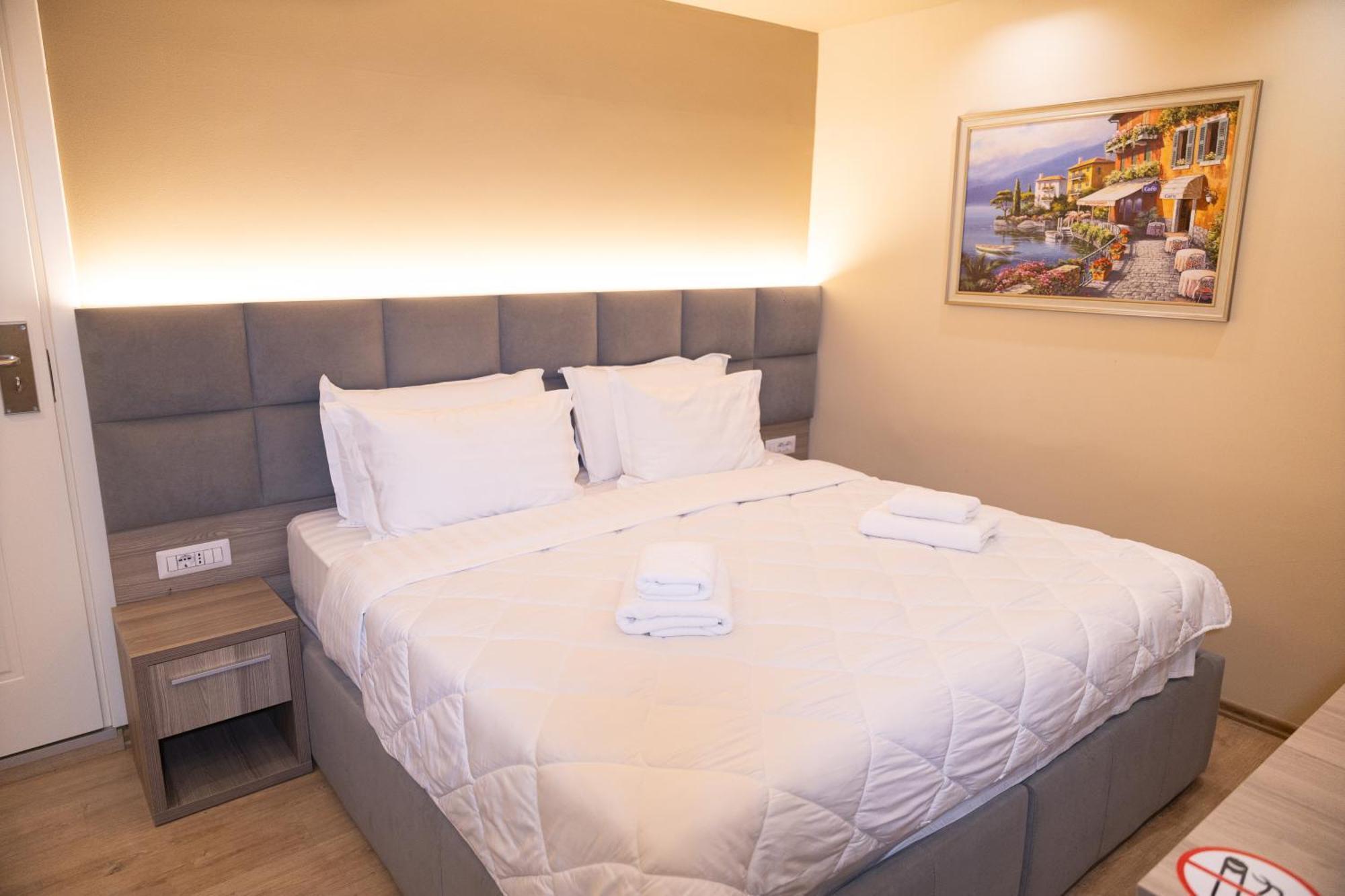 4R Colombo Hotel Tiranë Eksteriør bilde